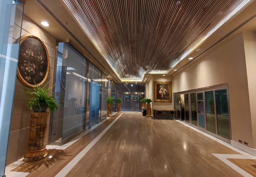 hilton10